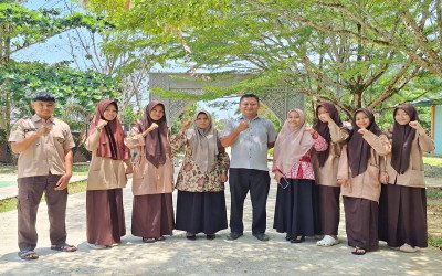 MAN 1 Rokan Hulu Lepas Enam Siswa Ikuti Semi Final Olimpiade MCC 3 di Padang
